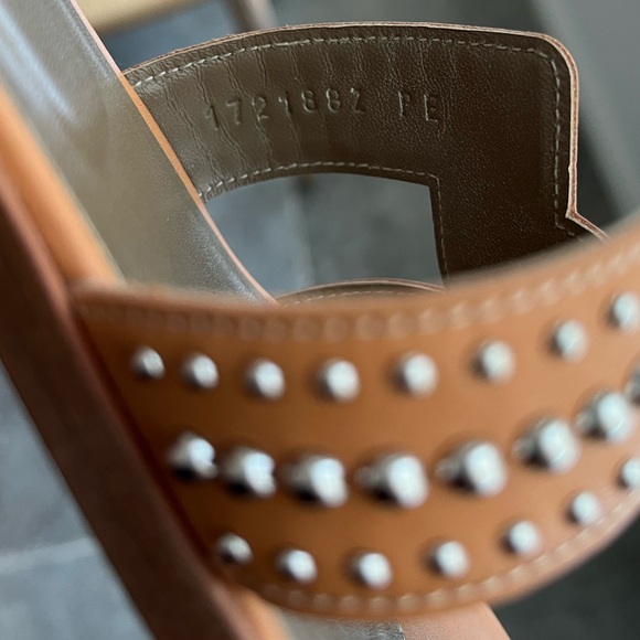 Hermes Oran Studded Sandal - Picture 9 of 15